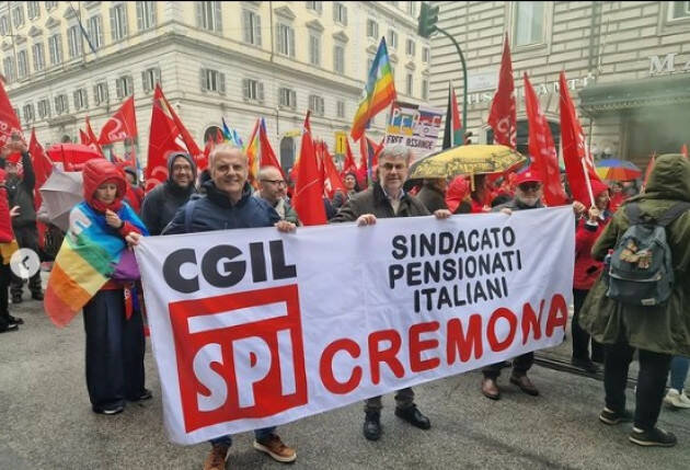 Manifestazione Cessate il fuoco a Gaza La Cgil di Cremona presente 