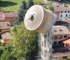 Gussola Padania Acque abbatte la vecchia torre