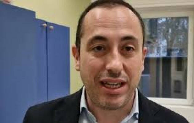 (CR) PORTESANI (Cdx)  COMPLIMENTI A VIRGILIO A CUI AUGURO BUON LAVORO.