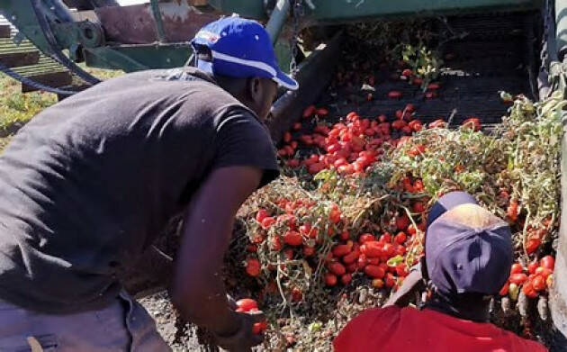 (CR) Pianeta Migranti. I diritti negati e la nostra coscienza sporca