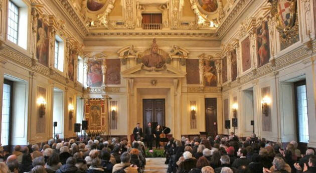 PALAZZO MARINO IN MUSICA. DOMENICA IN SALA ALESSI CANTI SPIRITUALI DAL MONDO