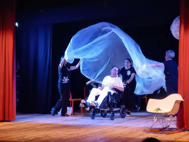 COOP DOLCE LABORATORIO TEATRO E DANZA: I/LE RAGAZZI/E  SUL PALCO 