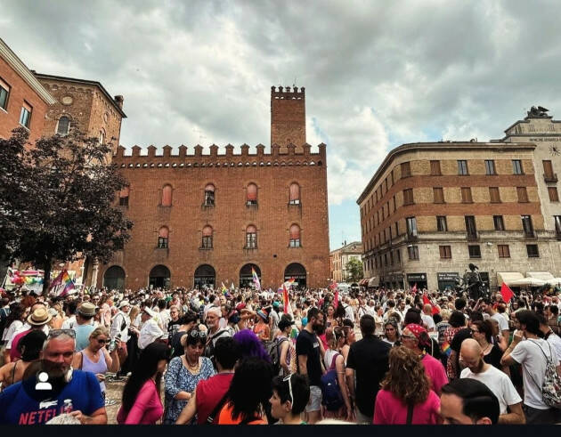 Cremona città aperta un grande Pride colorato ed allegro 