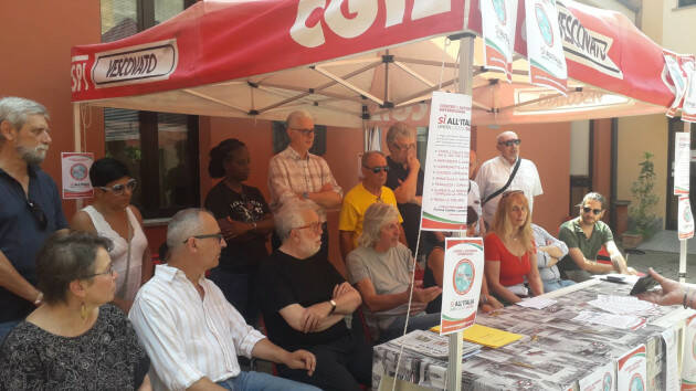 Cremona Nel cortile Cgil è partita la raccolta  firme NO autonomia differenziata