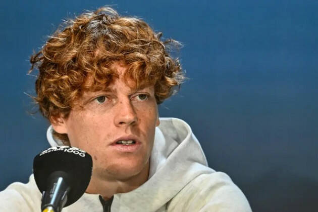 Jannik Sinner  ed il mignolo ferito del fisioterapista Giacomo Naldi | Franco Rivaroli 