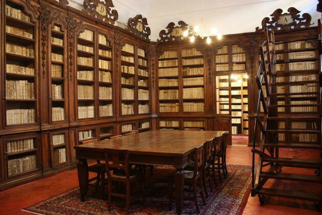 (PC) Anziani Terza età, visita guidata alla biblioteca del Seminario 