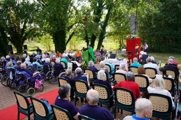 FESTA DEI NONNI: UNA SETTIMANA RICCA DI INIZIATIVE  AL REDENTORE DI CASTELVERDE