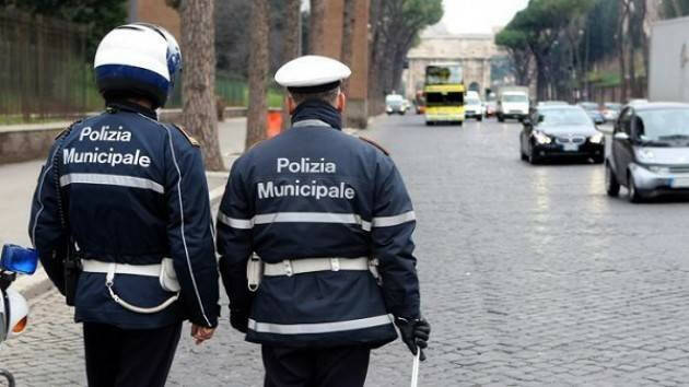 (PC) Polizia Locale, gli interventi di aiuto a famiglie e persone anziane 
