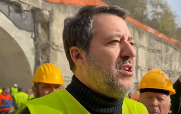 Il diritto di sciopero sotto attacco: Salvini contro la protesta dei  trasporti