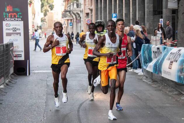 A Crema la 18° maratonina è sfida tra i migliori kenyani d’Italia