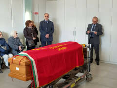 Molti compagni e compagne al funerale di Evelino Abeni | Gian Carlo Storti