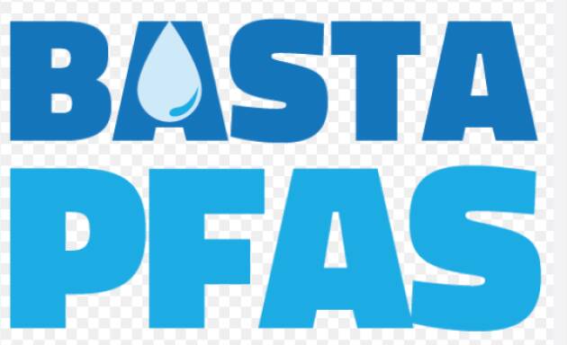 GREENPEACE:BENE PIÙ CONTROLLI SUI PFAS NELLE ACQUE POTABILI