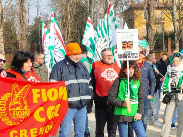 Anche a Cremona i metalmeccanici di Cgil-Cisl-Uil hanno fatto sciopero 