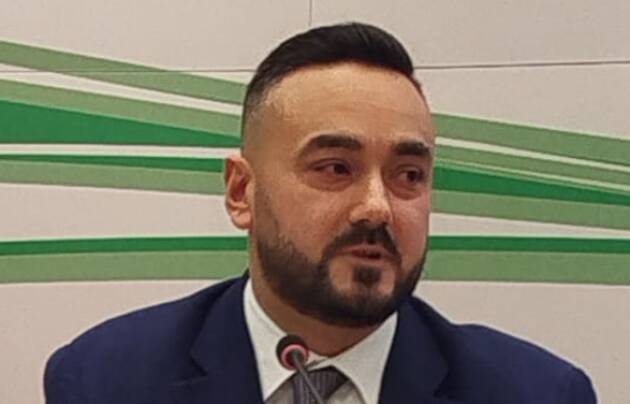 Sanità - Nicola Di Marco (M5S) al presidio dei lavoratori del San Carlo