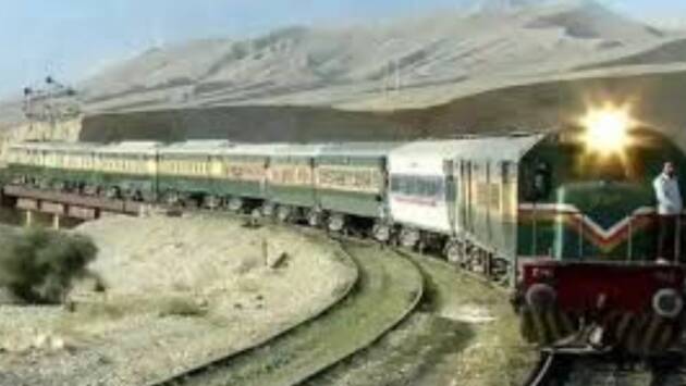 Terroristi sequestrano un treno in Pakistan | Aftab Ahmed