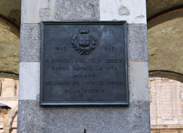 (MI) 25 APRILE. RECUPERATE E RIPULITE  CENTO TARGHE DEDICATE CADUTI PER LA LIBERTÀ