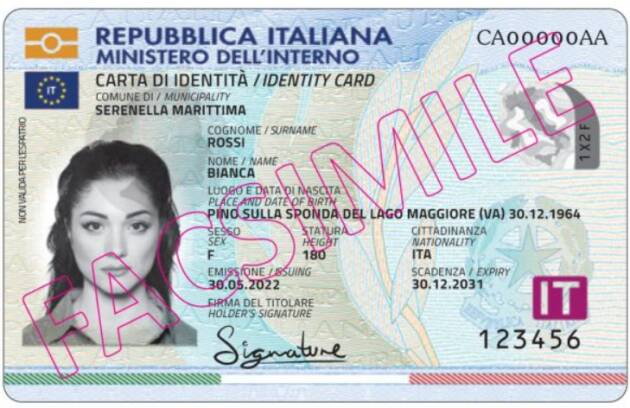 Zeus Addio, vecchia carta d'identità: è obbligatorio passare alla CIE entro agosto 2026