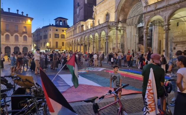 (CR) In tanti alla veglia di solidarietà per il popolo palestinese INSIEME PER GAZA