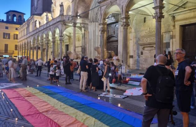 (CR) In tanti alla veglia di solidarietà per il popolo palestinese INSIEME PER GAZA