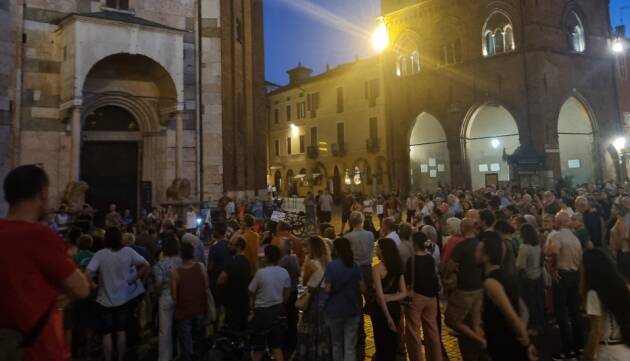 (CR) In tanti alla veglia di solidarietà per il popolo palestinese INSIEME PER GAZA