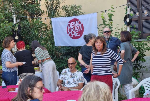 Donne DEM (CR) Conferenza Internazionale delle Donne per la Pace e contro la Violenza