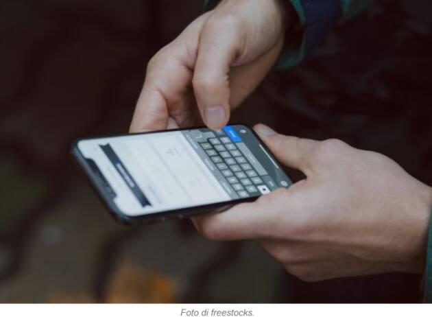 Piantedosi propone nuova Autorità per WhatsApp, Telegram e Signal. 