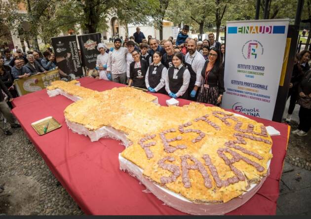 LO STRADIVARI DI FOCACCIA AL SALAME INCANTA CREMONA