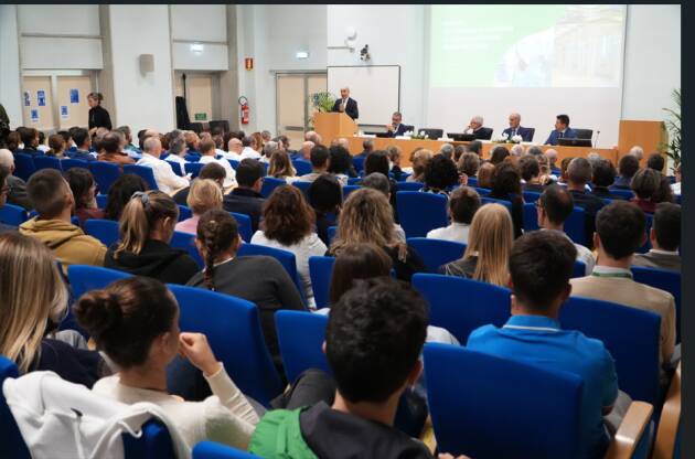 ASST CR SPEDALE DI CREMONA  L’ASSESSORE BERTOLASO VISITA IL CANTIERE DEL PRONTO SOCCORSO