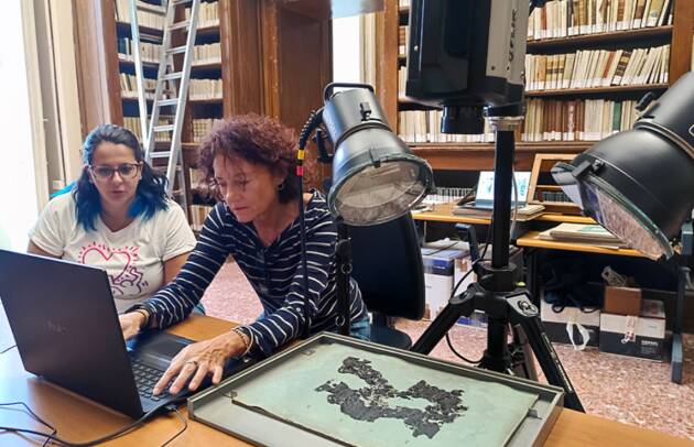 Dai papiri carbonizzati nuovi dettagli su Zenone, fondatore dello Stoicismo