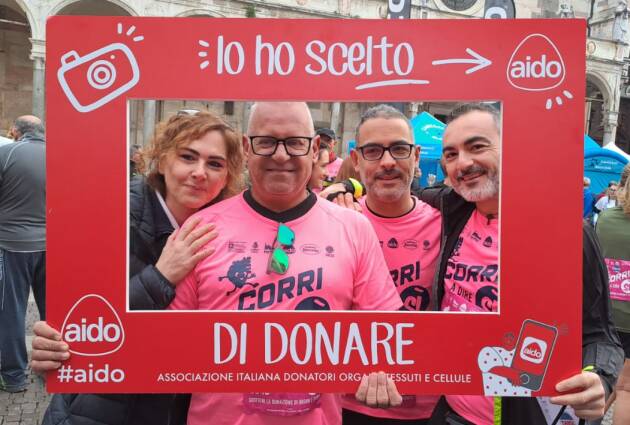 ASST CREMONA' CORRI A DIRE SÌ' CON LA MAGLIA ROSA