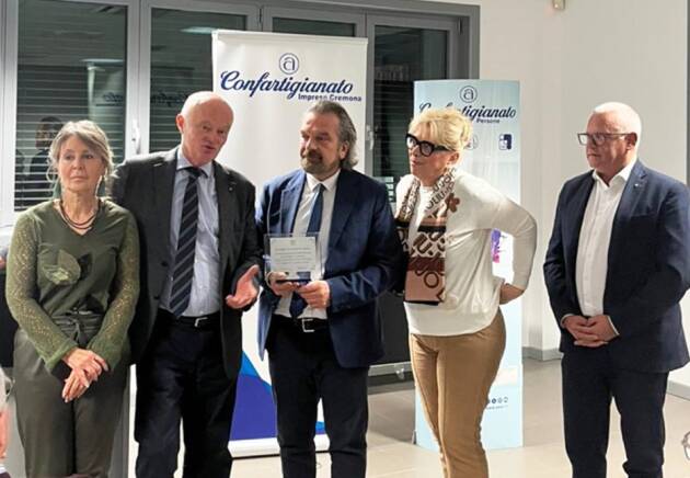 (CR) CONSIGLIO DIRETTIVO E TARGA ANAP 