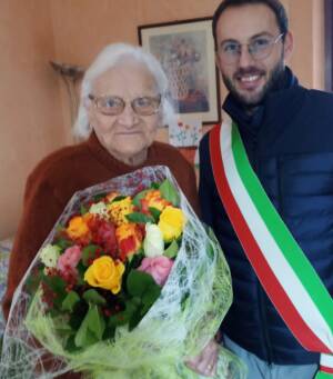 Torre de’ Picenardi, la signora Lina festeggia 100 anni