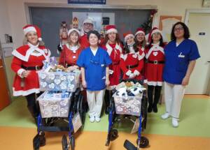 Natale in Pediatria: solidarietà, doni e sorrisi per i piccoli pazienti di ASST Crema