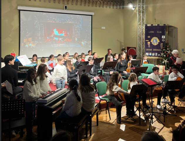 La donazione dei Lions Club Crema Serenissima all’Istituto Folcioni