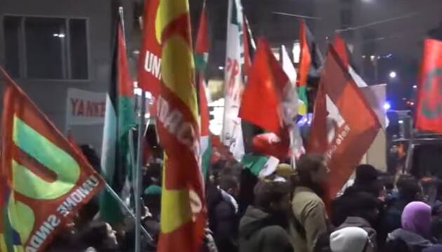 VENEZUELA – M5S: 'DE CORATO CONFUSO, VERGOGNOSE SONO LE SUE FAKE NEWS'