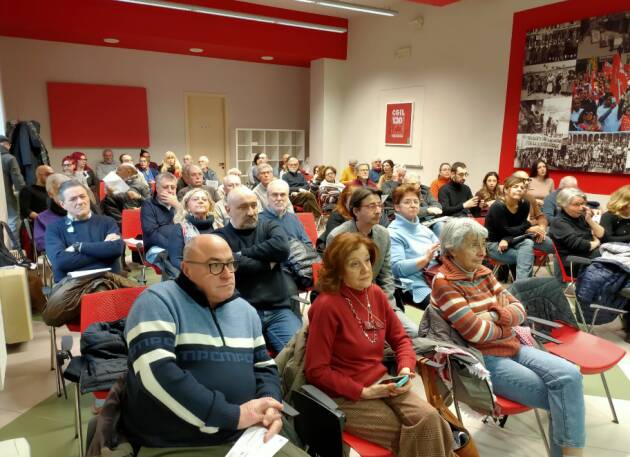 (CR) Strapieno il salone della CGIL per il NO sul Referendum Giustizia