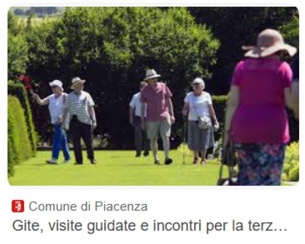 (PC) Anziani Visita per la terza età al laboratorio 'Guardare il sottobosco'