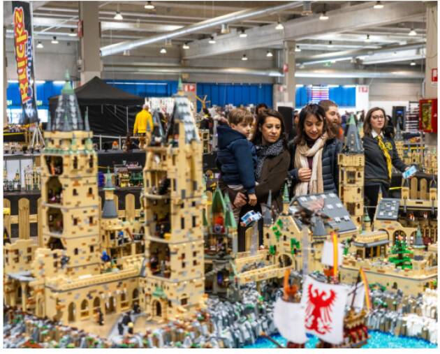 Cremona&Bricks 2026 apre le porte con tanta gente