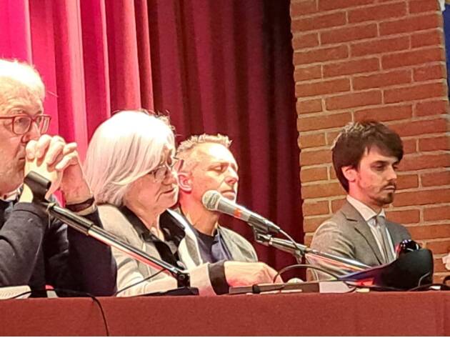 Referendum con Rosy Bindi sala grenita per il NO in defesa della Costituzione