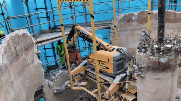 San Giovanni in Croce, Padania Acque le operazioni di demolizione della torre 