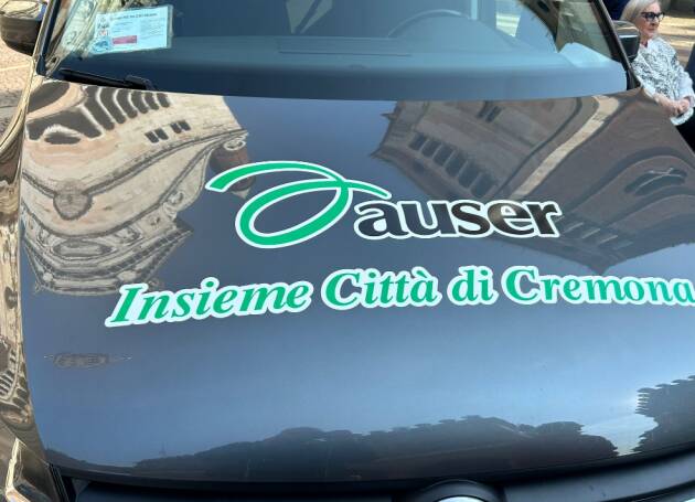 La Giorgio Conti, dona  ad Auser di un mezzo per il trasporto di minori 