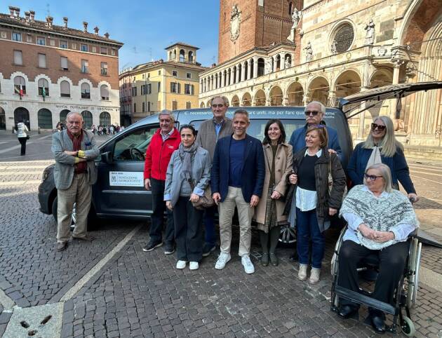 La Giorgio Conti, dona  ad Auser di un mezzo per il trasporto di minori 