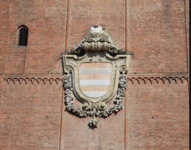 (CR) Lo stemma araldico del Torrazzo ritrova i suoi colori: al via il restauro
