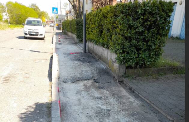 (CR) Iniziata la sistemazione dei marciapiedi in vari quartieri cittadini