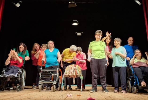 (CR) FUORI LINEA … VIA MONDO a cura di CoopDolce