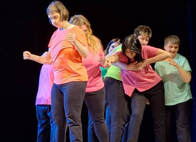 (CR) FUORI LINEA … VIA MONDO a cura di CoopDolce