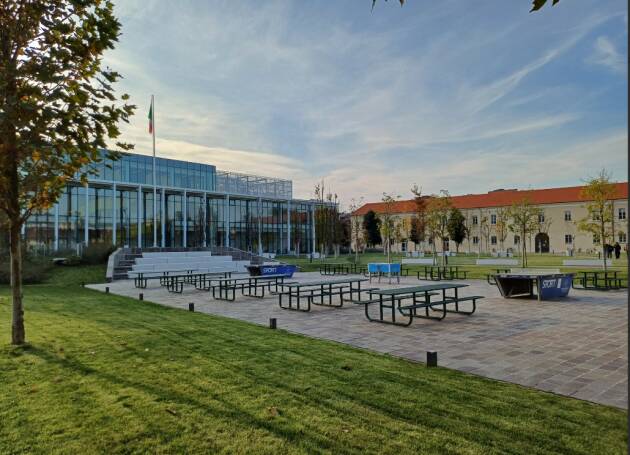 (CR)  Campus Poli CYBERSECURITY Rischi e prospettive in un mondo digitale
