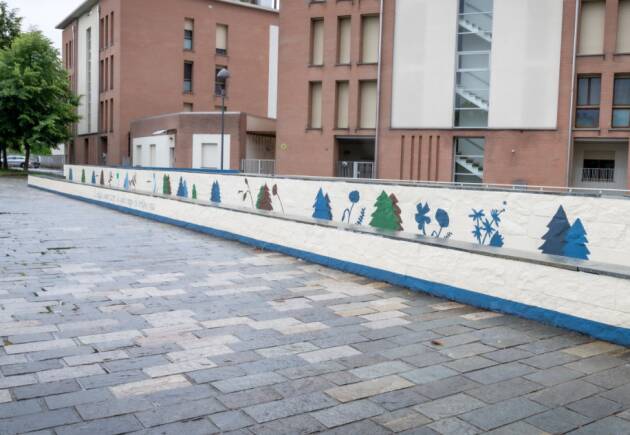 (PC) Alla Baia del Re tre nuovi murales colorano il parco e i viali pedonali