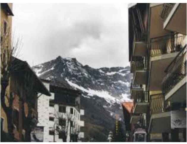 (PD) Montagna, Niccolai: Meloni non firmi il Dpcm che taglia Comuni