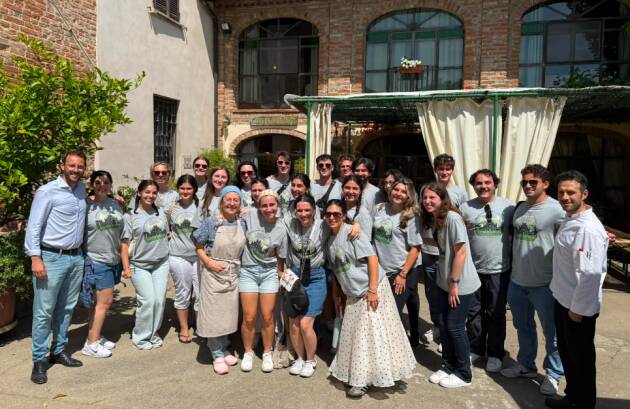 TORRE DE' PICENARDI ACCOGLIE GLI STUDENTI  NATIONAL ITALIAN AMERICAN FOUNDATION